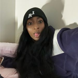 Meet your Posher, Raevyn